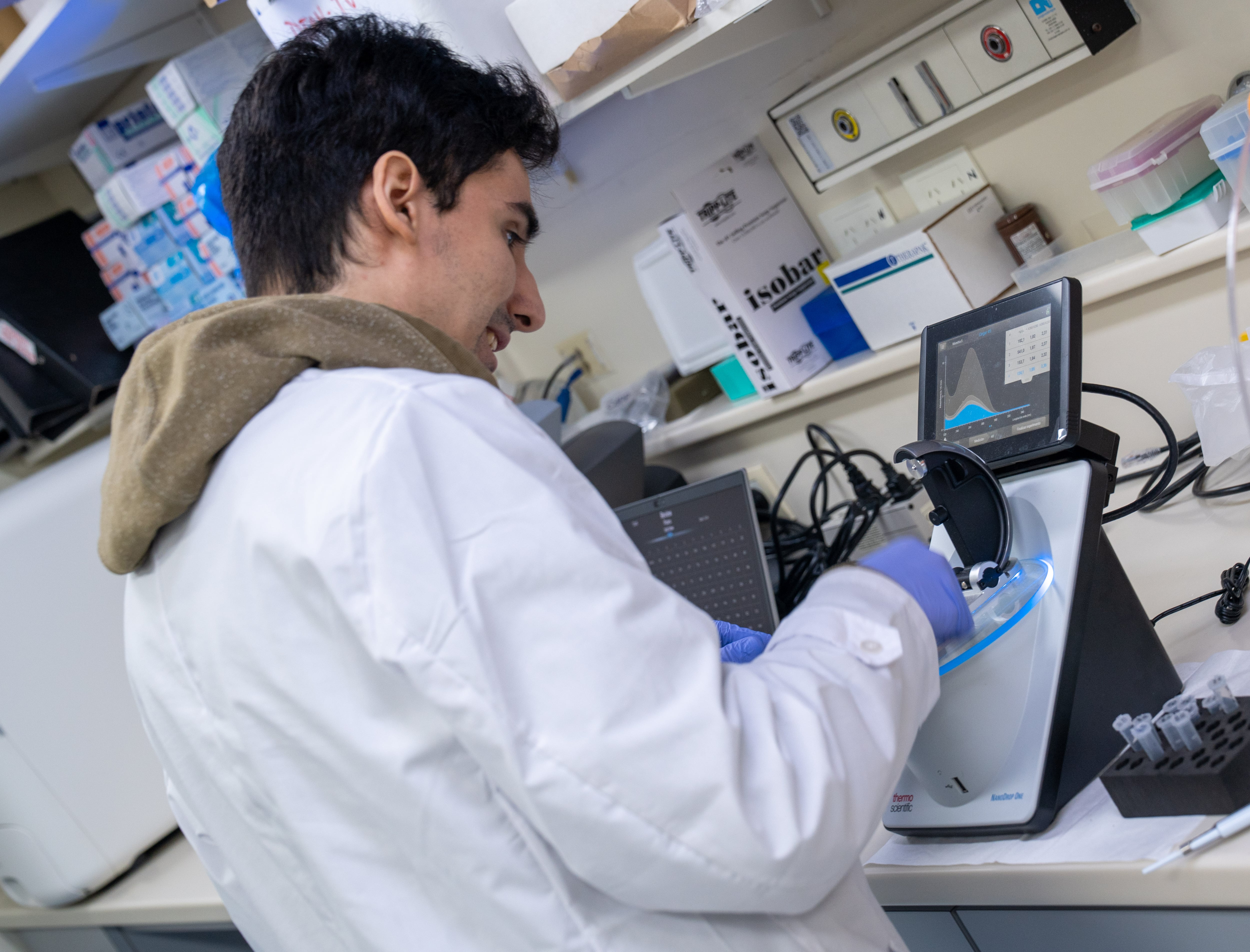La proteína Tau 217 en sangre está estrechamente relacionada con el desarrollo del Alzheimer y puede anticipar la enfermedad en pacientes sin síntomas (Fleni)