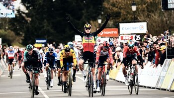 Tim Merlier se impuso en la primera etapa de la París-Niza. @ParisNice - Twitter