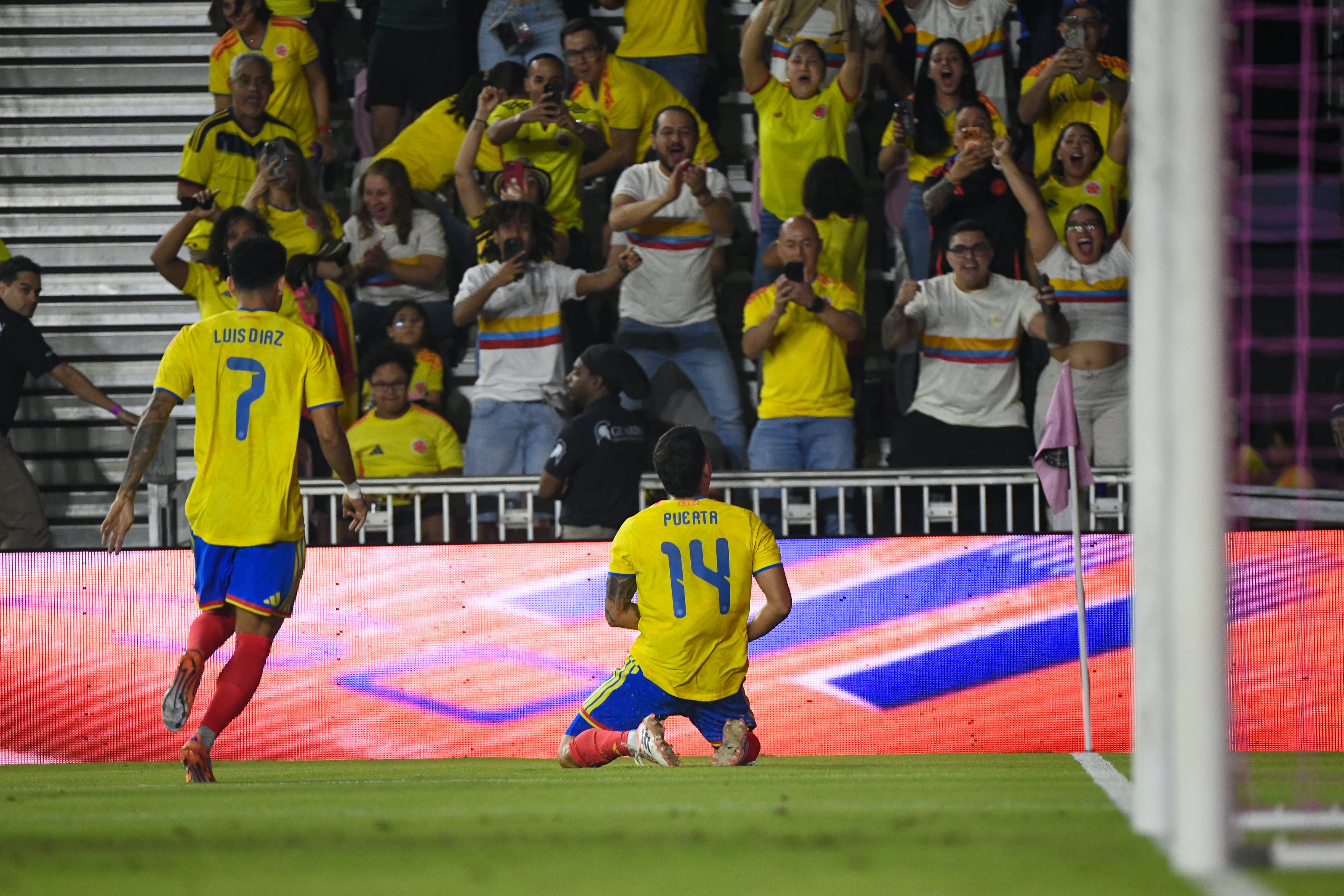 La selección Colombia domina a Nueva Zelanda en el primer tiempo, gracias al gol de Gustavo Puerta - crédito FCF