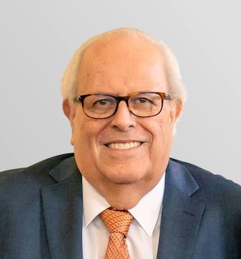 Velarde suma este reconocimiento a los otorgados por The Banker, que lo distinguió como Banquero Central del Año global en 2015 y de las Américas en 2020.