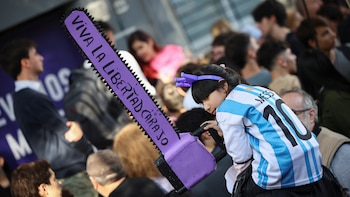 Si la gente no va a la política, la política tiene que volver a la gente