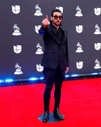 En la imagen, el cantante