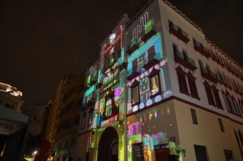 El recorrido del alumbrado comienza con delicias culinarias locales en el Puente de la Cervecería - crédito Alcaldía de Cali