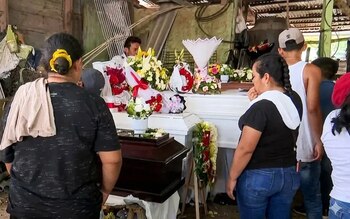La comunidad expresó su solidaridad con la familia afectada por la tragedia. (FOTO: Proceso HN)