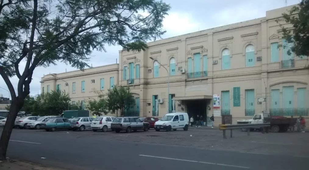 La víctima ingresó al Hospital José María Cullen con un traumatismo de cráneo