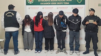 Cinco detenidos en vivienda de Tacna donde hallaron ketamina, balanza y utensilios con restos de sustancia blanca: tienen de 18 a 23 años