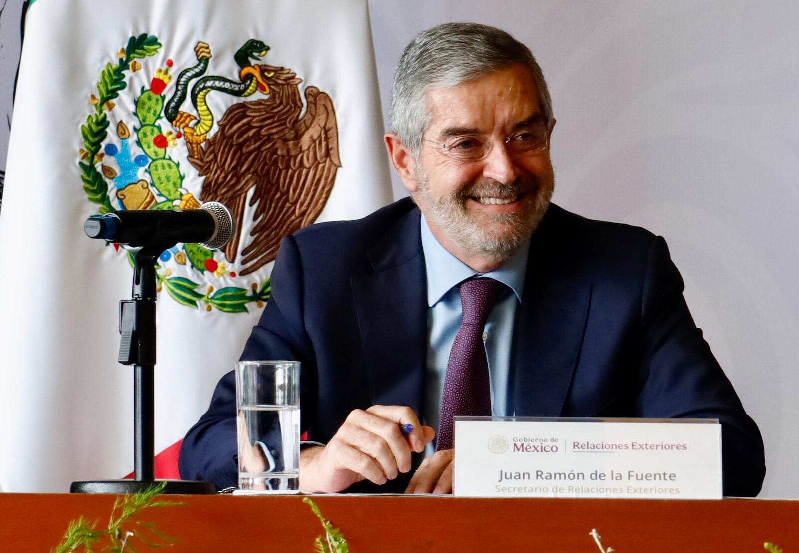 Algunos nombramientos de embajadores han causado polémica por su falta de preparación, por lo que, la SRE encabezada por Juan Ramón de la Fuente dio a conocer la nueva medida. (Foto: SRE)