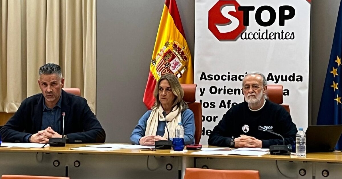 Un total de 73.500 personas han muerto en carreteras españolas en 25 ...