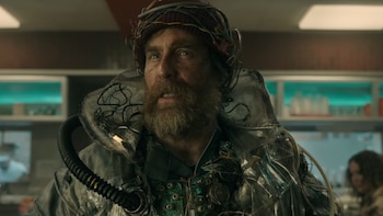 El regreso de Gore Verbinski y la inteligencia artificial en ‘Buena suerte, diviértete, no mueras’