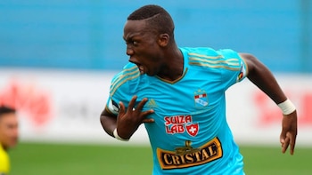 Luis Advíncula alcanzó mucha notoriedad en Sporting Cristal, club que lo lanzó al estrellato. - Crédito: Difusión