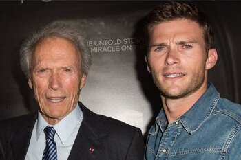 Scott Eastwood junto a su padre Clint