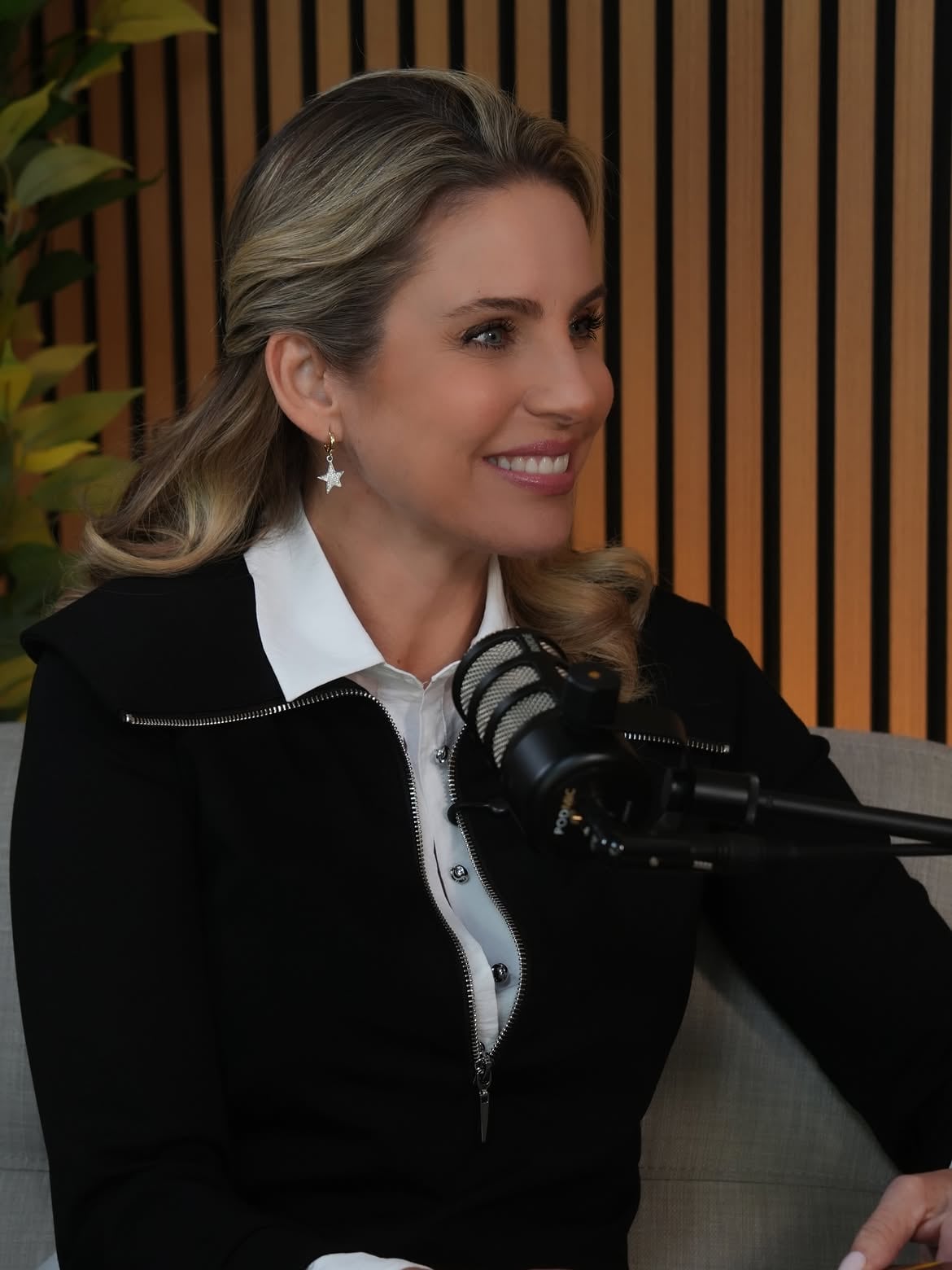 La esposa de D’Alessandro cuenta con una destacada carrera en medios de comunicación de América Latina y Estados Unidos, iniciada en la televisión venezolana - crédito @requenaoficial/ Instagram