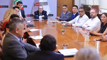 Gobierno coordina con empresas energéticas