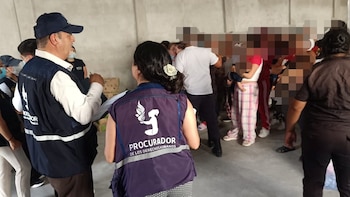 Bomberos Voluntarios y Técnicos en Urgencias Médicas brindan asistencia prehospitalaria y permanecen en el lugar en estado de prevención tras el motín. (Cortesía: Procurador de los Derechos Humanos)