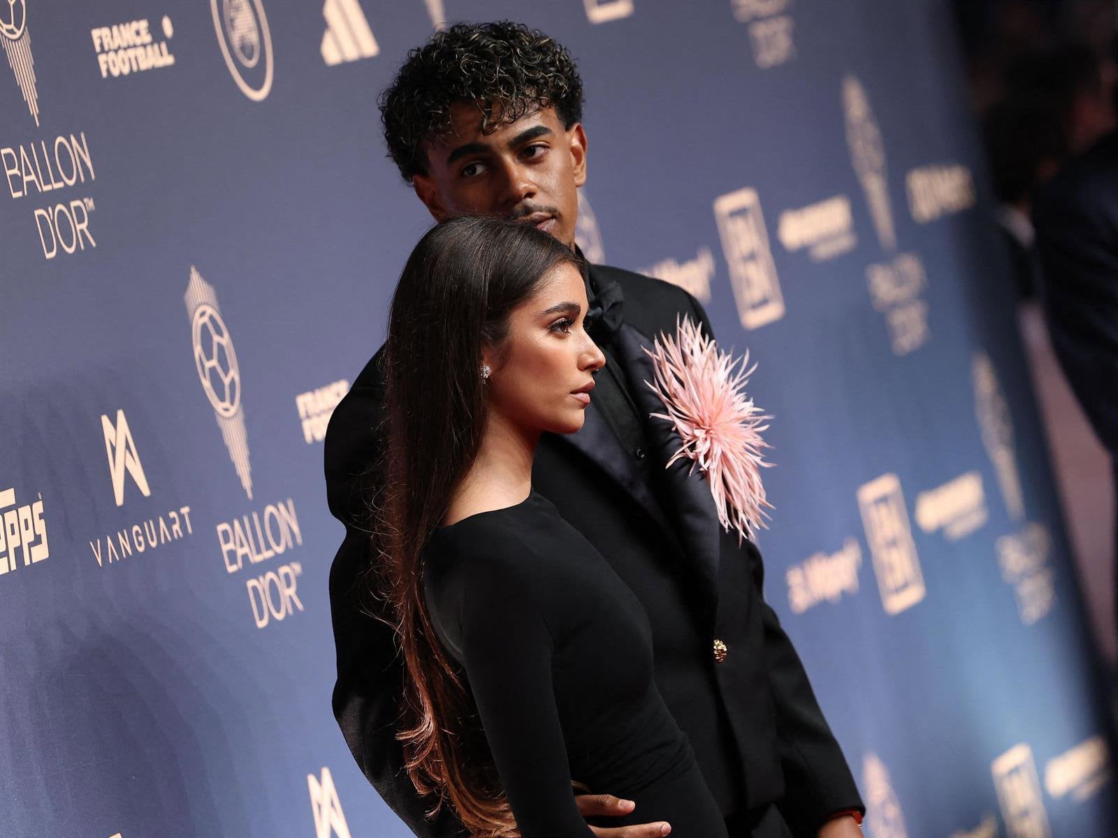 27/10/2026 Lamine Yamal e Inés García en la Gala del Balón de Oro.El teatro London Palladium ha sido el escenario que ha acogido, por primera vez en su historia fuera de París, la noche más glamourosa del mundo del fútbo, la gala del Balón de Oro 2026, premios que este año celebran su 70ª edición y con los que la revista France Football reconoce a los mejores jugadores masculinos y femeninos de la temporada, al mejor entrenador, o al mejor club entre otros.EUROPA ESPAÑA SOCIEDADCONTACTO PHOTO