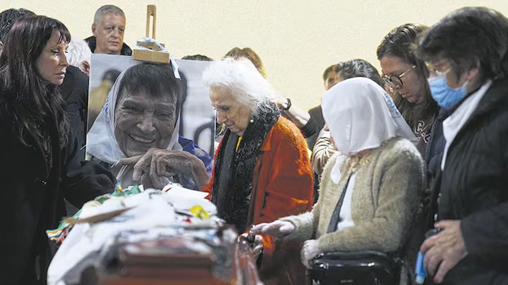 Estela de Carlotto despide a Taty Almeida
