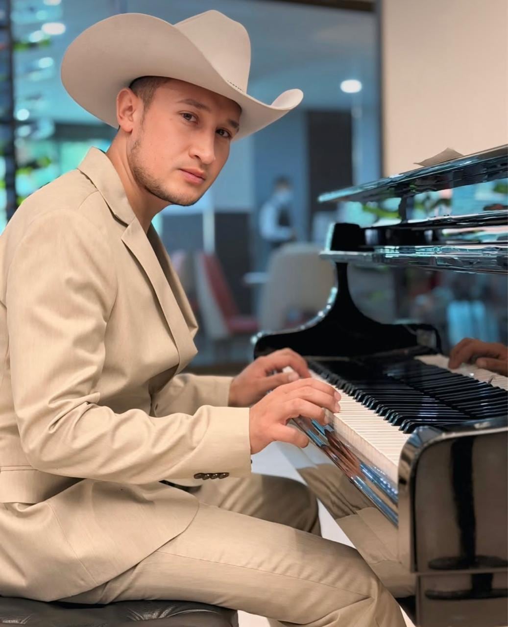 El artista relató los momentos de pánico que atravesó cuando fue retenido contra su voluntad - crédito @alexsamoficial/IG