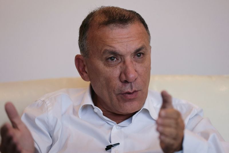 Roy Barreras confía en dar una sorpresa en la contienda del 31 de mayo, pese a que la intención de voto llegaría apenas al 0,1%, según diferentes mediciones - crédito Luisa González/REUTERS