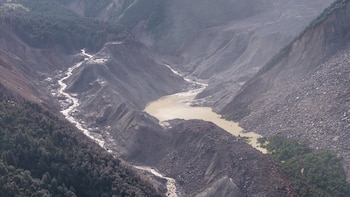 Nepal eleva a 644 los turistas desaparecidos, 517 de ellos extranjeros