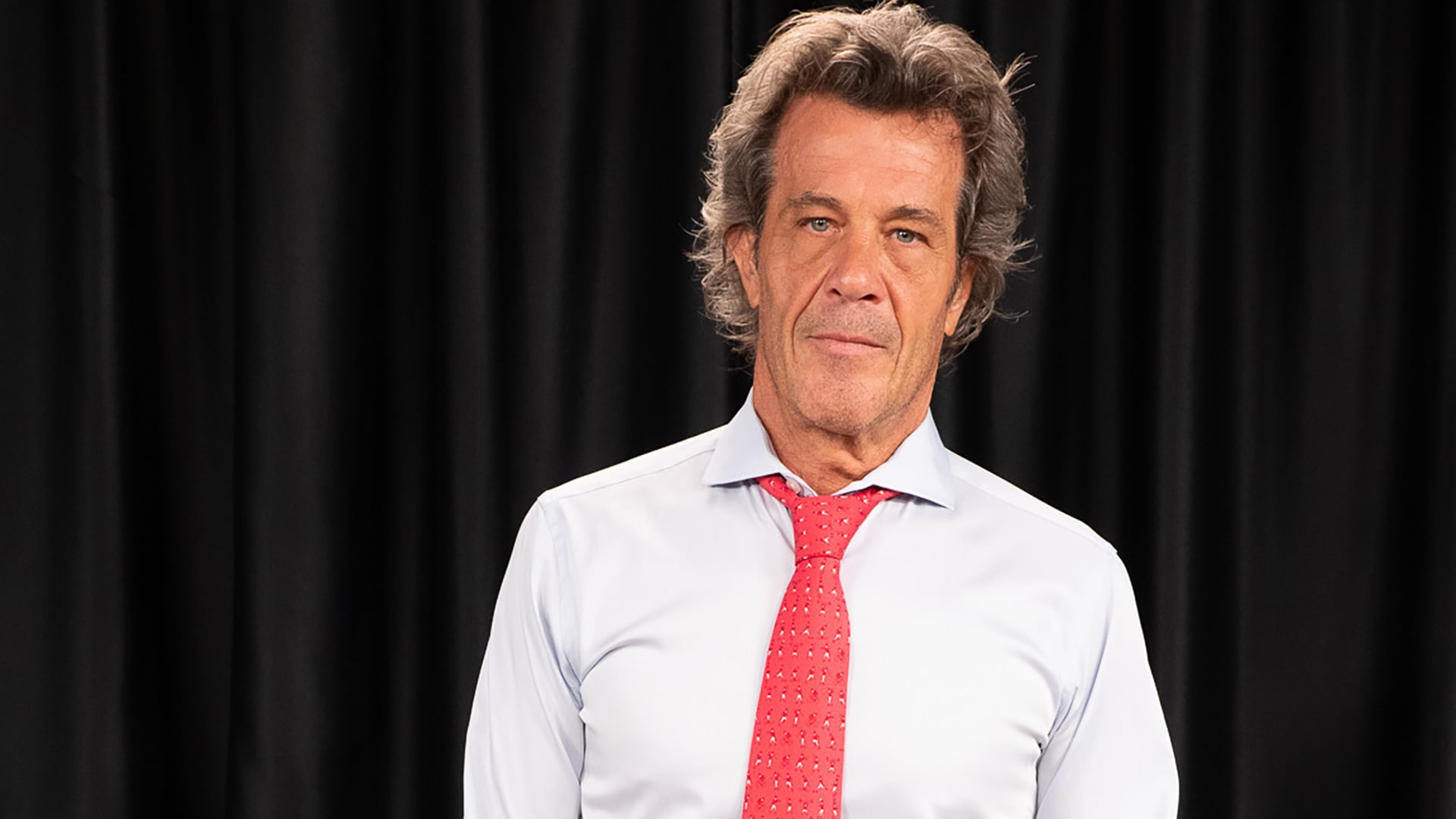 Paul Starc, titular de la UIF