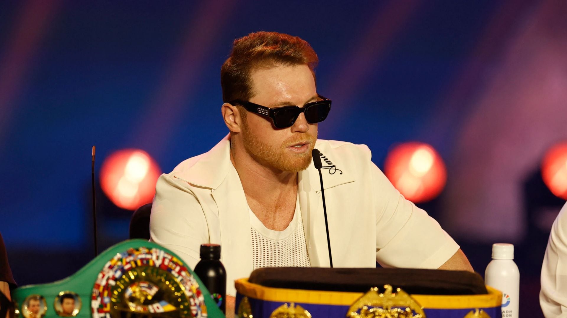 Canelo ha rechazado constantemente a Jake Paul (REUTERS)