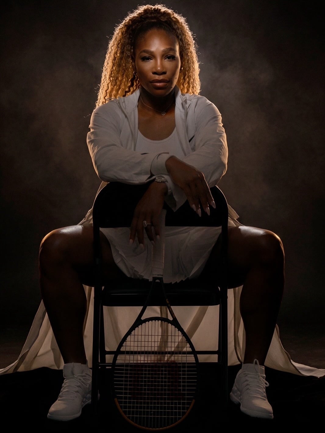 Serena Williams anuncia su regreso al tenis con un outfit íntegramente blanco, evocando la tradición de Wimbledon