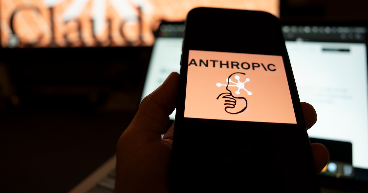 Anthropic retira su IA más potente tras descubrir que explota fallos críticos en sistemas globales Anthropic retira su IA más potente tras descubrir que explota fallos críticos en sistemas globales