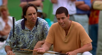 Kevin Nealon y Adam Sandler en Happy Gilmore