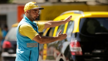 Doble fila, estacionamiento y acarreo: las nuevas medidas de la Ciudad de Buenos Aires para ordenar el tránsito