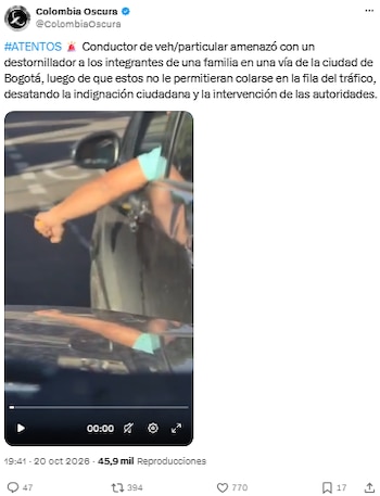 Conductor habría amenazado con un destornillador a una familia en Bogotá - crédito @ColombiaOscura/X