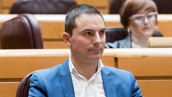 Lobato apoya la iniciativa de Jáuregui y del grupo de militantes críticos que piden un congreso extraordinario del PSOE