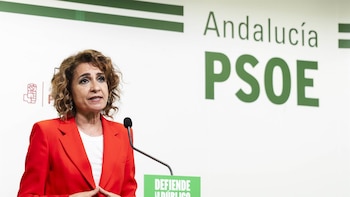 Montero apunta el 17M como "un referéndum" por la sanidad pública ante la falta de "respuesta eficaz" de la Junta