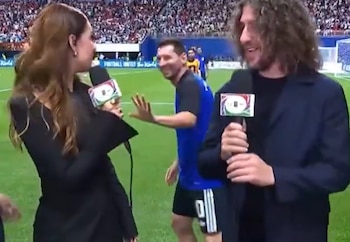 Lionel Messi saluda de lejos a Tania Rincón (Captura de pantalla @TUDN)