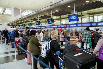 Las cancelaciones y demoras aéreas afectaron rutas hacia ciudades sede del Mundial, como Nueva York, Filadelfia y Boston, y alteraron conexiones nacionales e internacionales.(REUTERS/Dieu-Nalio Chery/ARCHIVO)