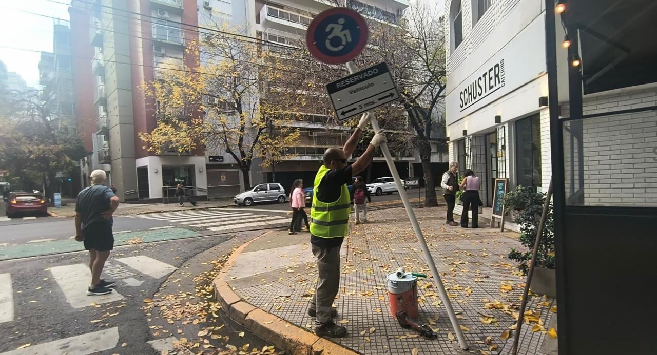 El gobierno porteño endureció las multas contra quienes falsifiquen carteles para personas con discapacidad. (GCBA)