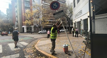 El gobierno porteño endureció las multas contra quienes falsifiquen carteles para personas con discapacidad.