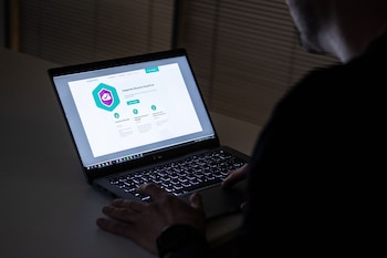 ILUSTRACIÓN - La Oficina Federal