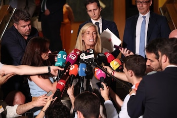 06/07/2026 El consejero de Economía y Hacienda de Madrid, Rocío Albert, atiende a los medios después de una reunión del Consejo de Política Fiscal y Financiera (CPFF) en el Ministerio de Hacienda, a 6 de julio de 2026, en Madrid (España). El Ministerio convoca este lunes a las Comunidades con el objetivo de adecuar la coordinación entre la actividad financiera de las Autonomías y la Hacienda del Estado.
POLITICA
Eduardo Parra - Europa Press
