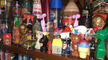 Una de las estanterías de