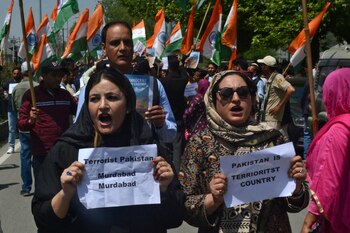 Miembros del partido gobernante de