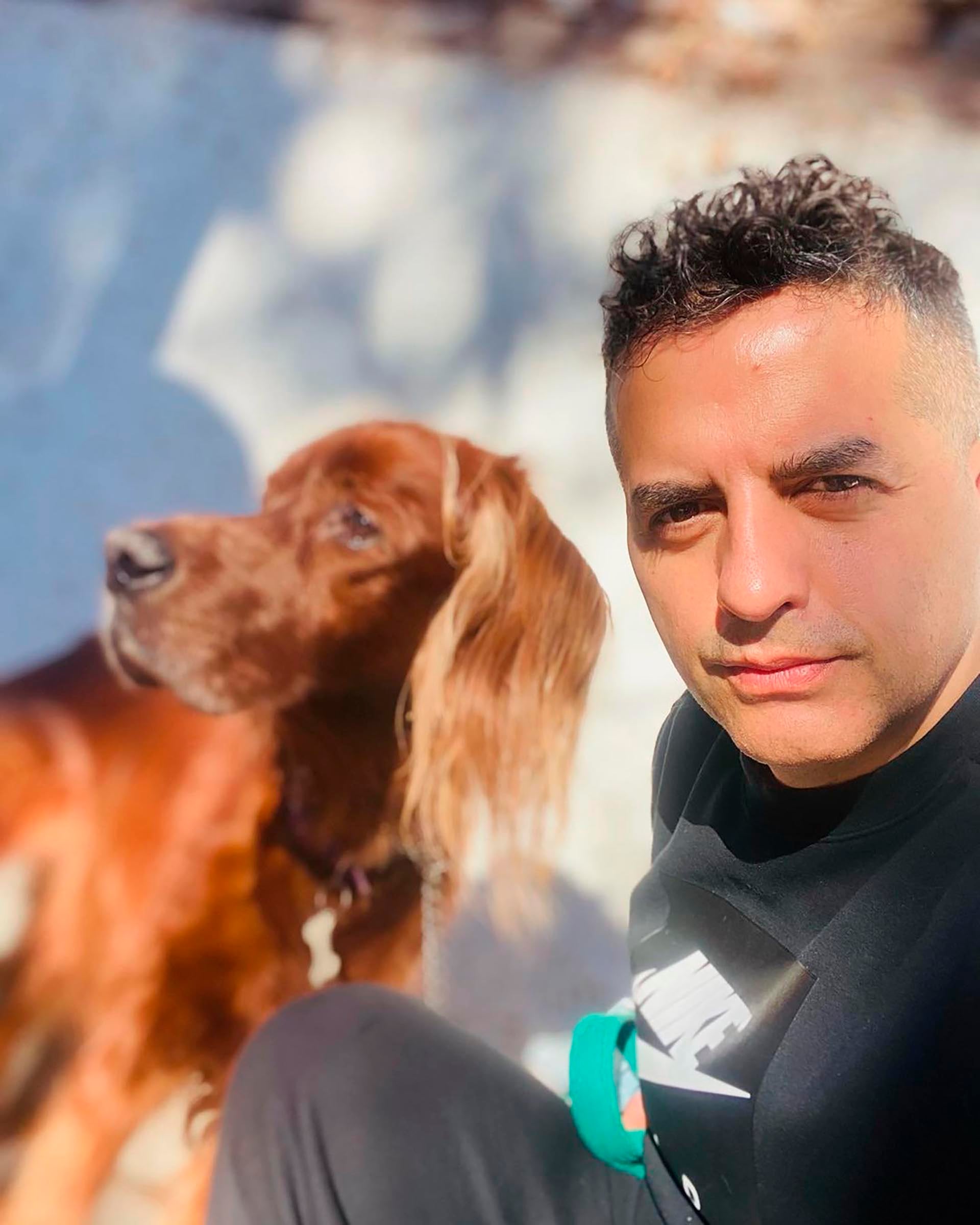 A cuatro años de la muerte de su setter irlandés, el periodista habló de su deseo de volver a convivir con una mascota