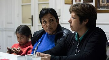 Estar en contacto con sus