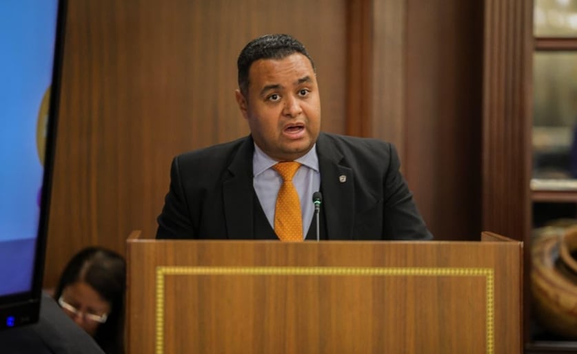 Ramón Abadi Bali, administrador de la Acodeco, recibió el aval del Consejo de Gabinete para la transacción judicial. (Presidencia)