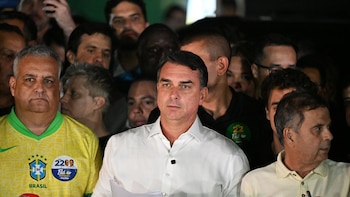 Brasil convoca a la representante diplomática de Argentina para que dé explicaciones sobre la fuga de Bolsonaro