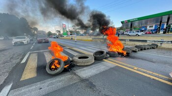 Chaos sur l'autoroute Mexique-Cuernavaca : route