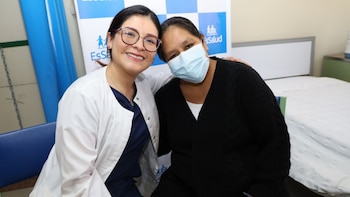 Ericka Martínez Sánchez pasó cinco años buscando una explicación al crecimiento progresivo de su vientre hasta que un chequeo general permitió detectar el mioma gigante - Créditos: Essalud.