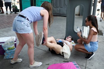 Algunos fans presentaron desmayos y