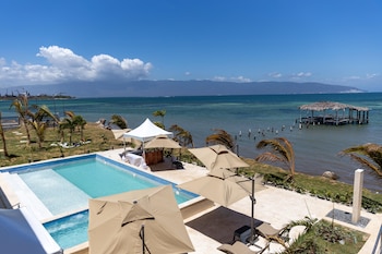 La Escuela Guarocuya formará recursos humanos para los hoteles de Pedernales y el nuevo puerto turístico de Barahona. (Foto cortesía Presidencia de la República Dominicana)