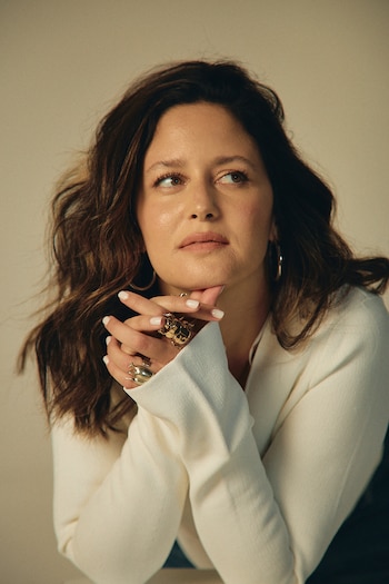 Nicole Marcuzzi tiene 33 años,