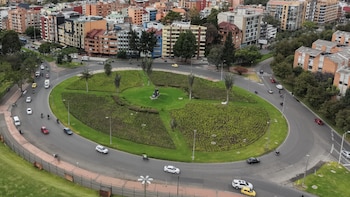 Distrito de Bogotá defendió semaforización de la glorieta de la 63 con 50, pese a críticas: “La comunidad pidió un cruce”